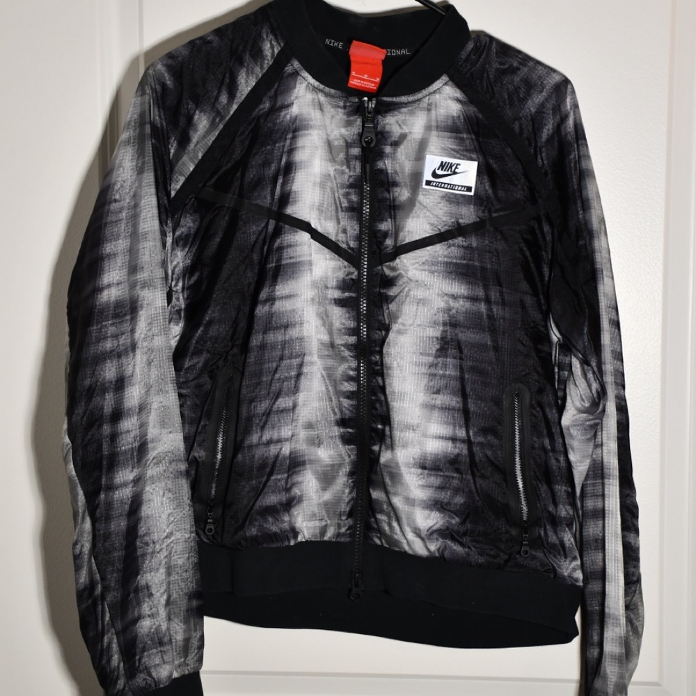 Nike Black and White Zip-Up Jacket
